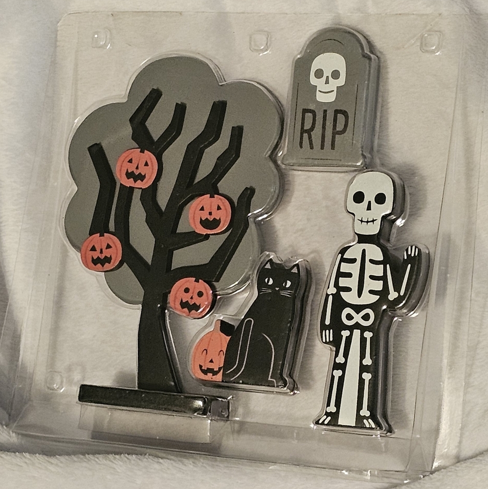 Hyde And Eek Halloween Mini Mantle Decoration Set Black Cat Skeleton